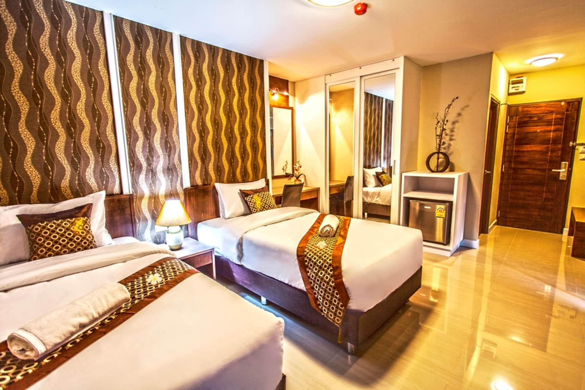 The Aim Sathorn Hotel Bangkok Exterior photo