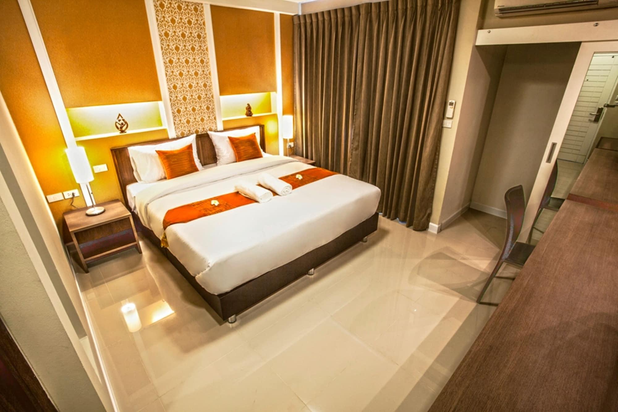 The Aim Sathorn Hotel Bangkok Exterior photo
