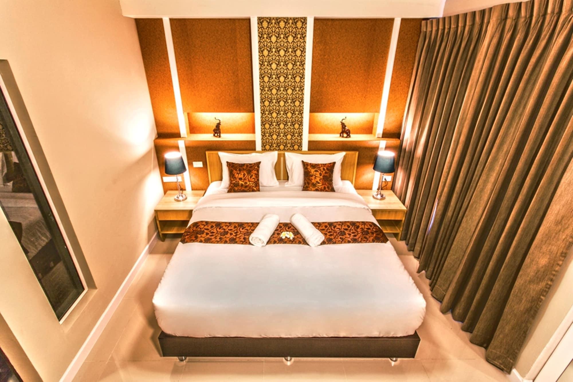 The Aim Sathorn Hotel Bangkok Exterior photo