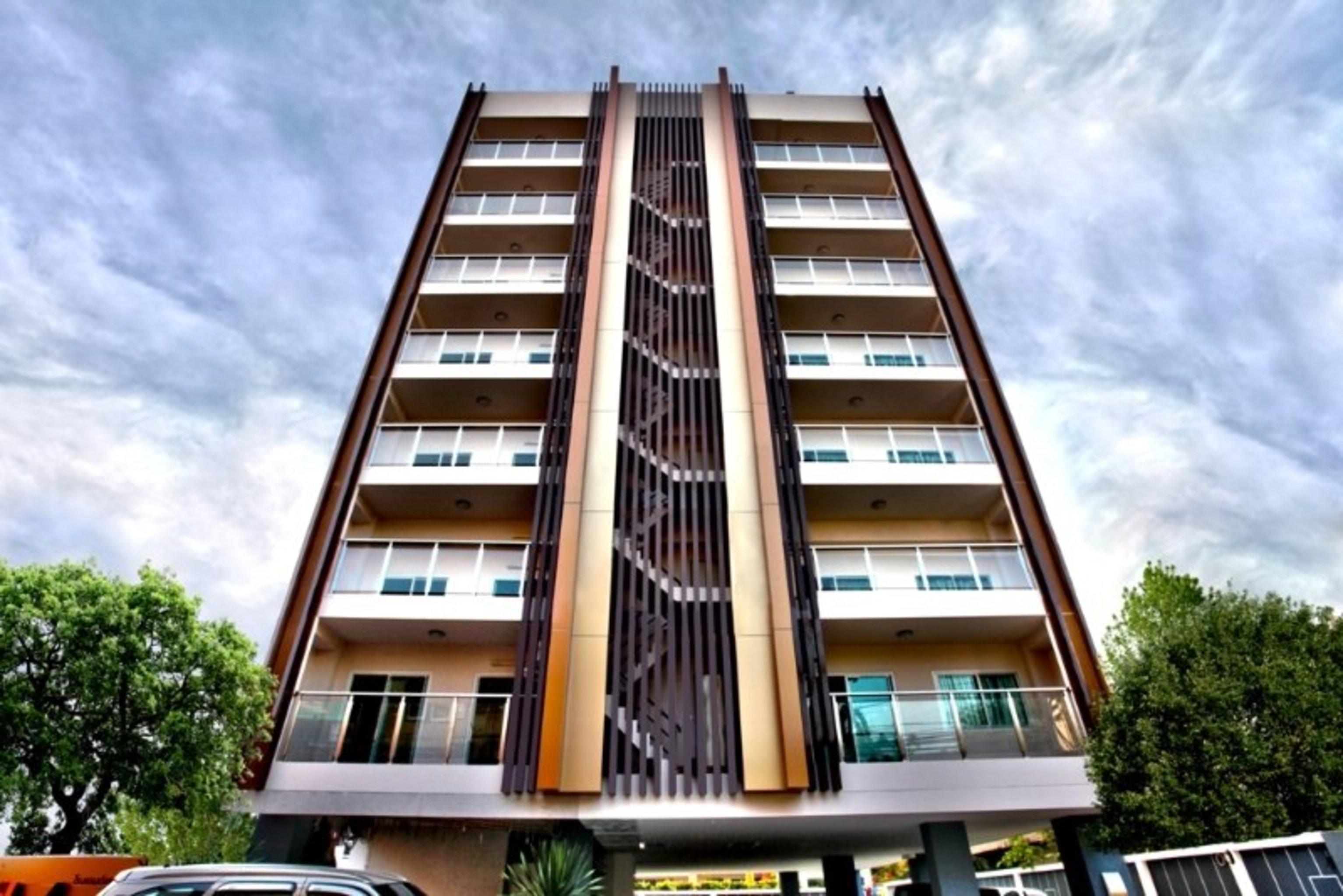 The Aim Sathorn Hotel Bangkok Exterior photo