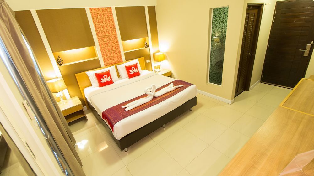 The Aim Sathorn Hotel Bangkok Exterior photo