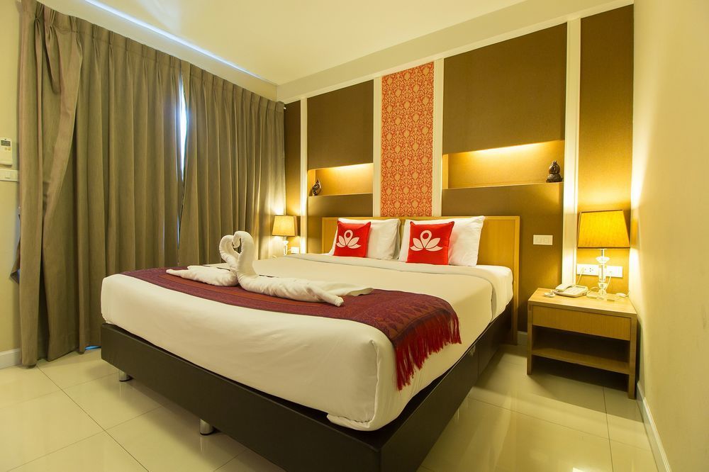 The Aim Sathorn Hotel Bangkok Exterior photo